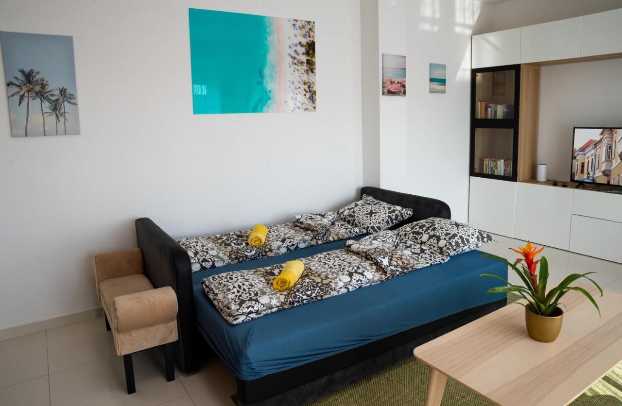 Sunshine Apartman With Free Parking غيور المظهر الخارجي الصورة